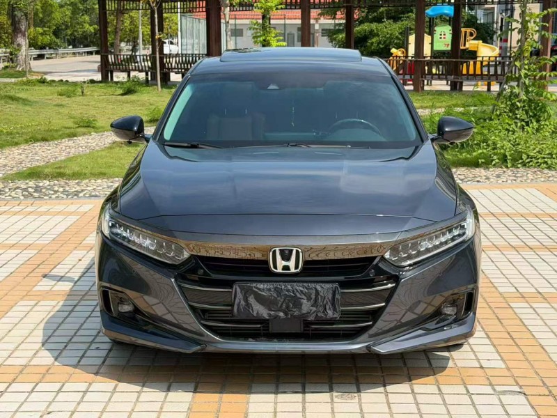汕头22年本田雅阁1