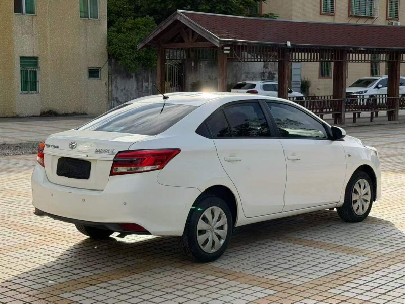 汕头18年丰田YARiS L 致享8