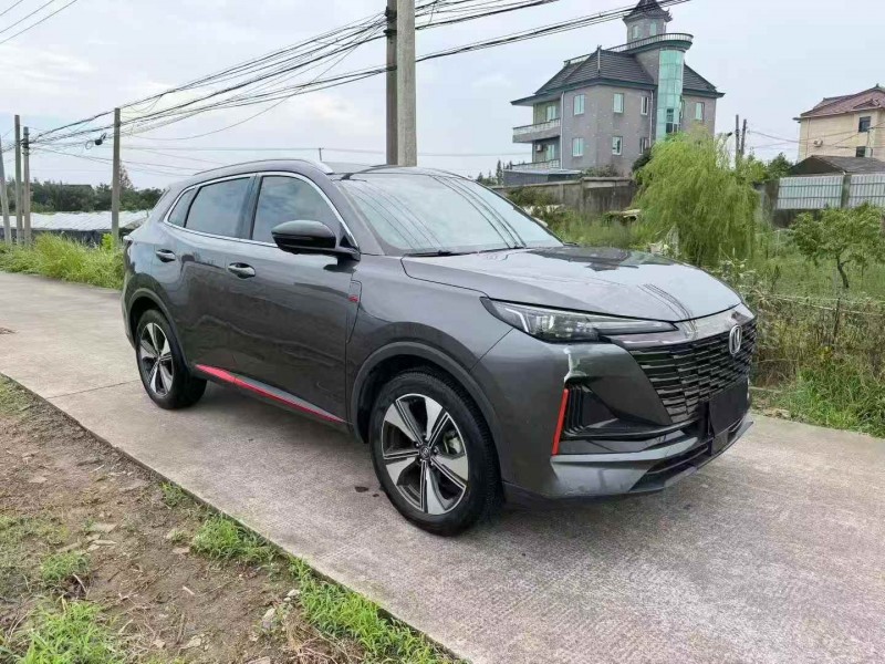 绍兴22年长安汽车CS552