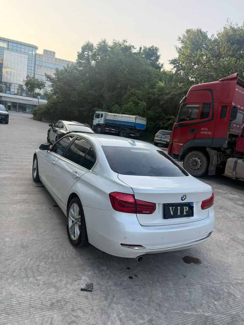 乐山15年宝马3系5