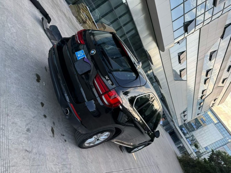 乐山18年宝马X55
