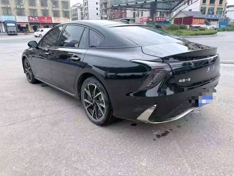 邵阳25年红旗H68
