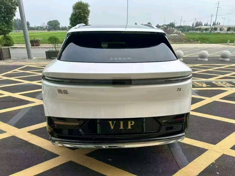 襄阳26年极氪汽车7X6