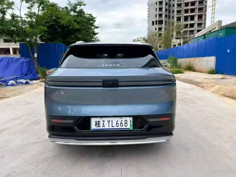 南宁26年极氪汽车7X8