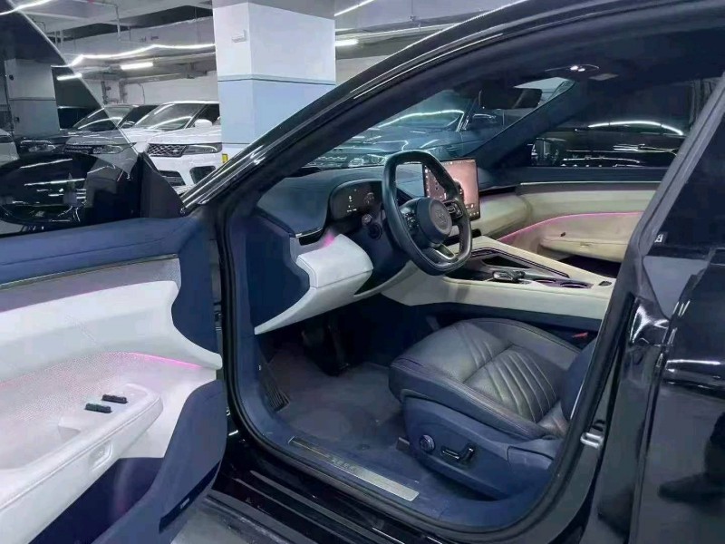 广州24年极氪汽车0015