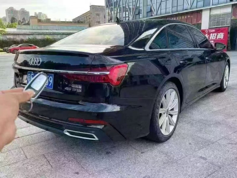 深圳22年奥迪A6L8