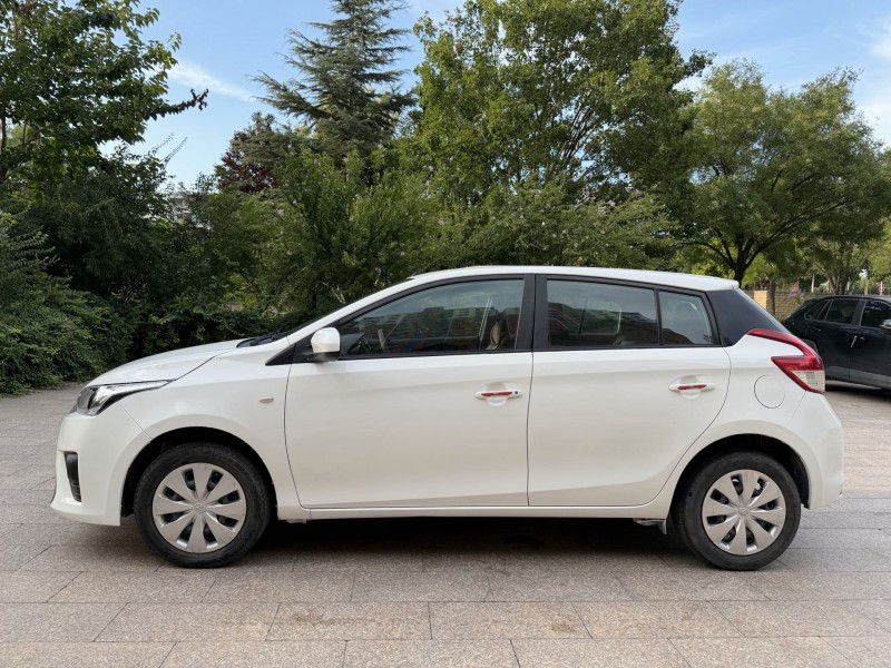 邢台14年丰田YARiS L 致炫4