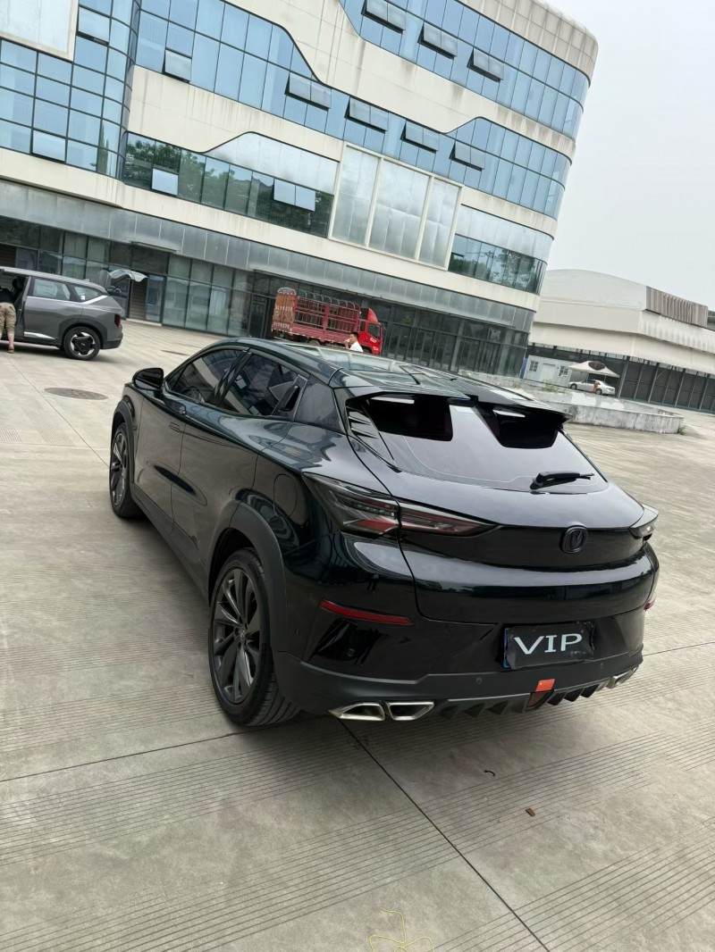 乐山20年长安汽车UNI5