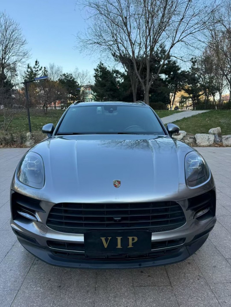 邢台20年保时捷Macan1