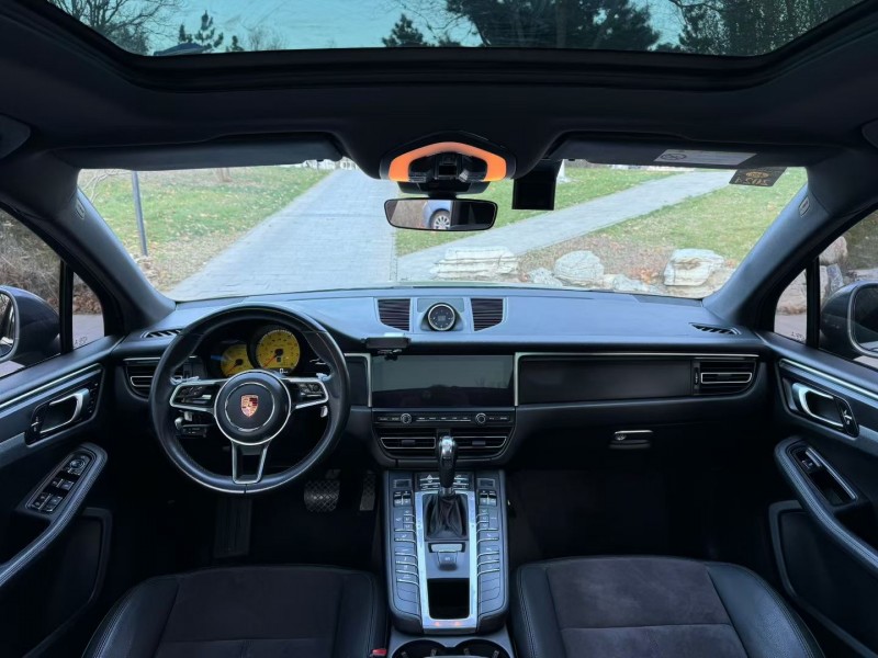 邢台20年保时捷Macan7