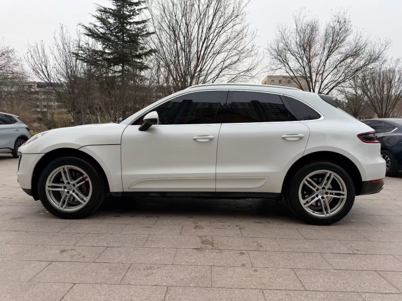 邢台17年保时捷Macan4