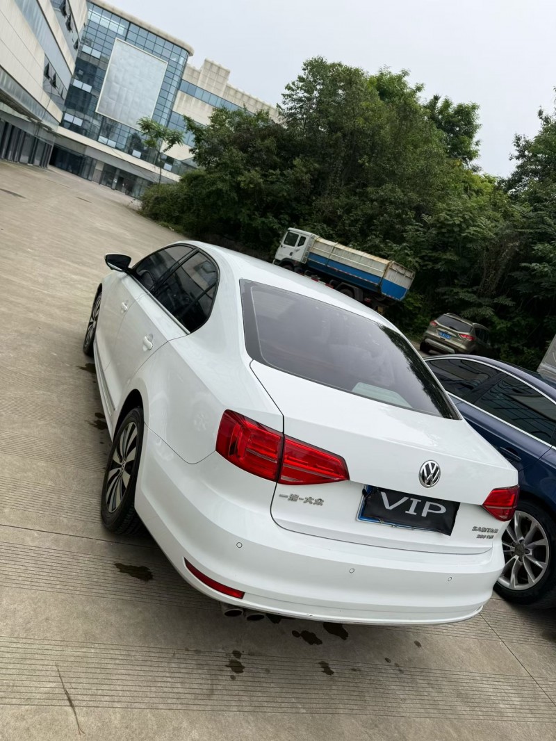 乐山18年大众速腾6