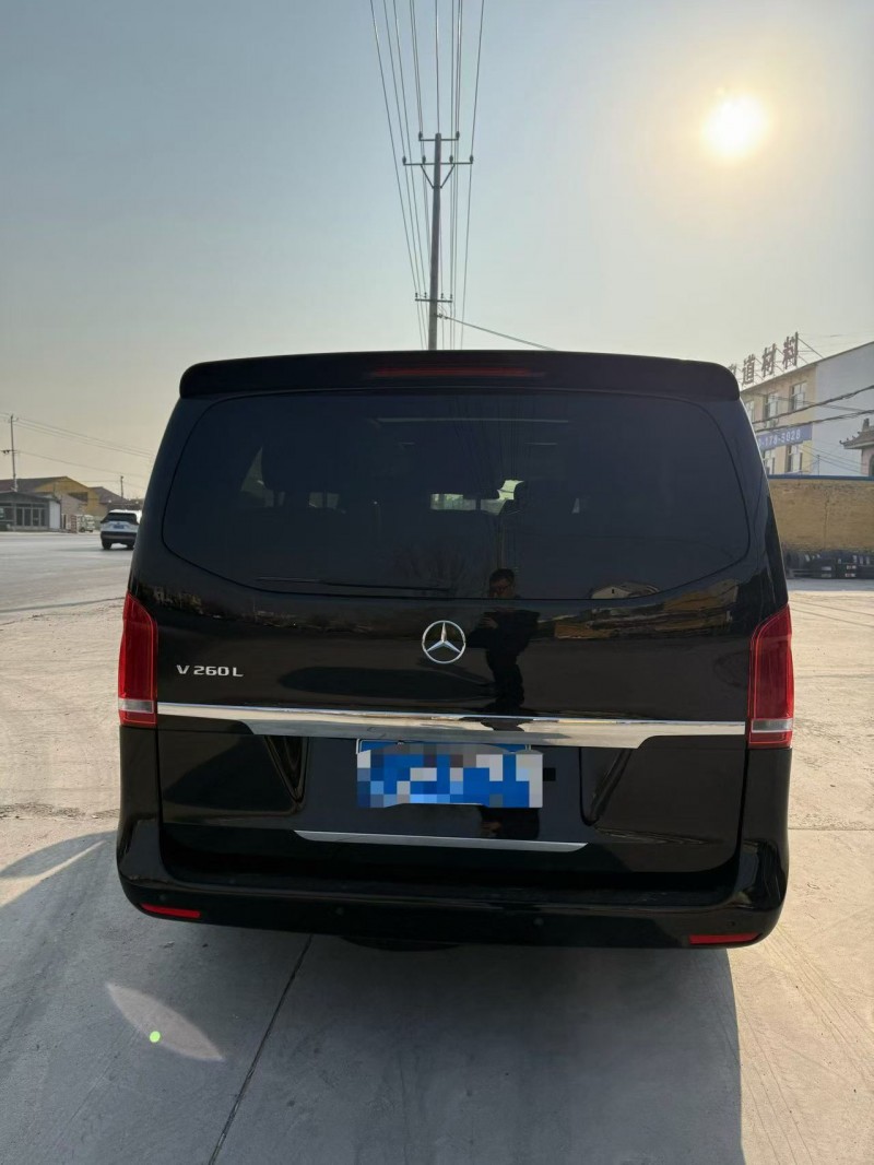 沧州17年奔驰V8