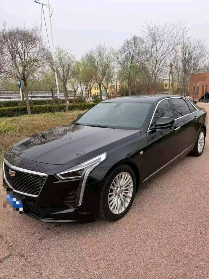 济宁19年凯迪拉克CT62