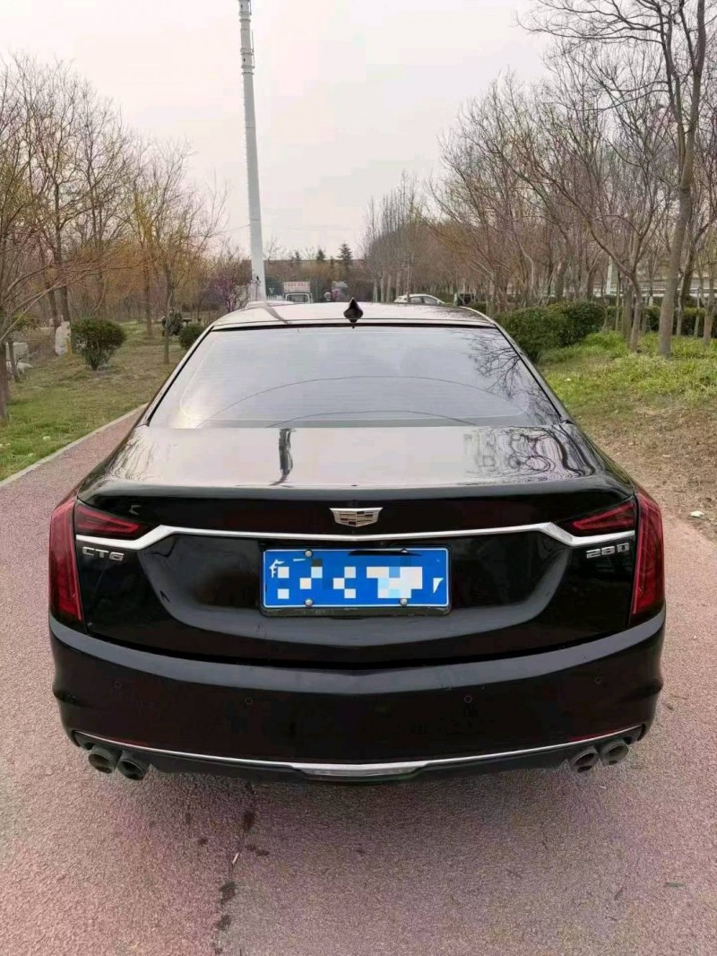 济宁19年凯迪拉克CT66