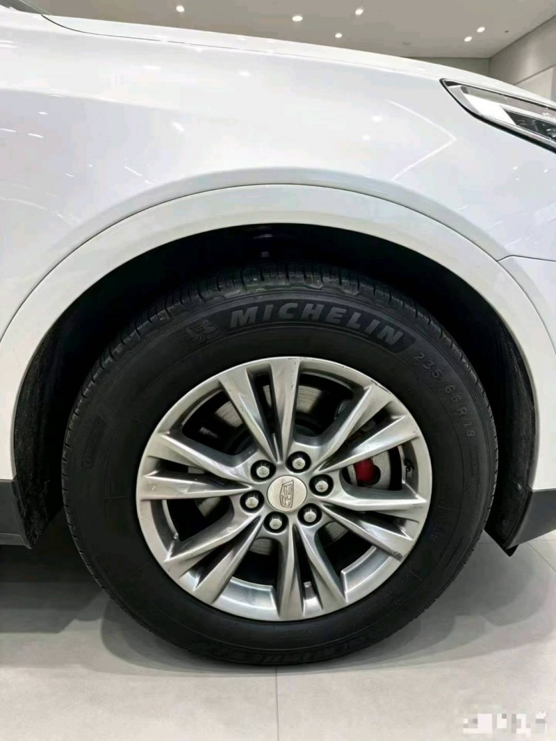 青岛20年凯迪拉克XT54
