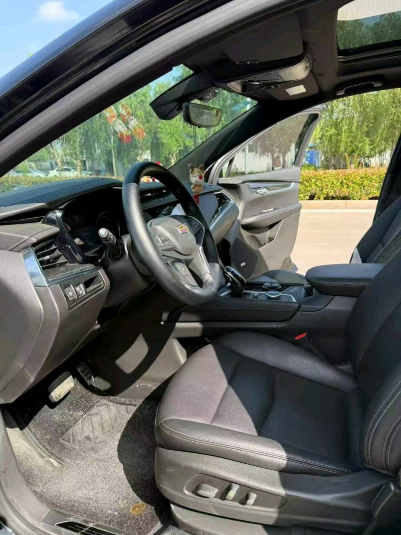 枣庄20年凯迪拉克XT58