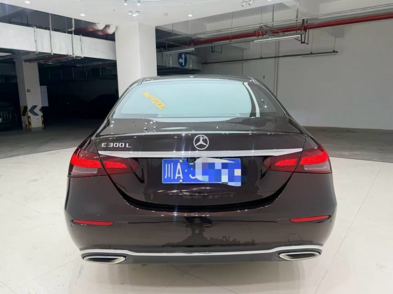 成都21年奔驰E9