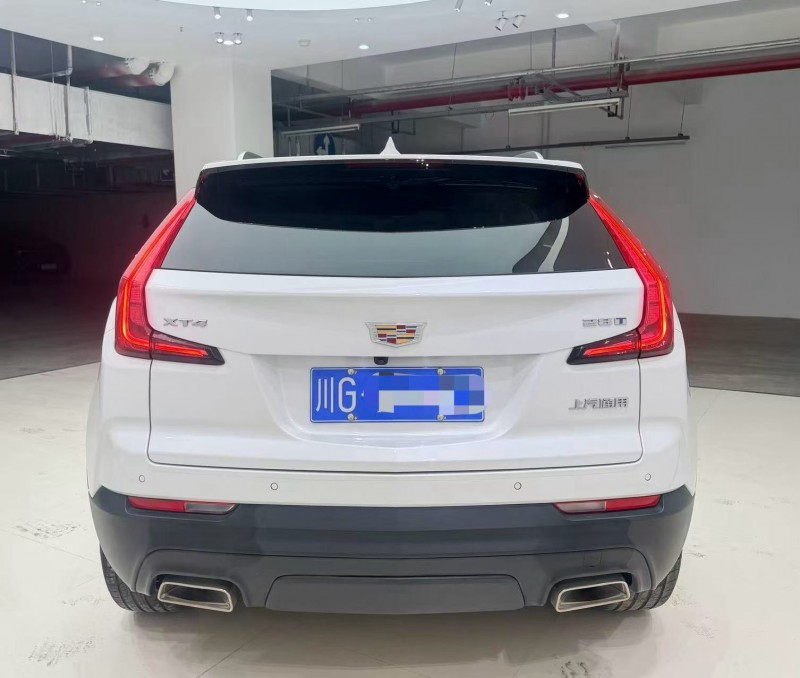 成都22年凯迪拉克XT49