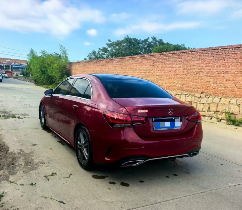 东营21年奔驰A8