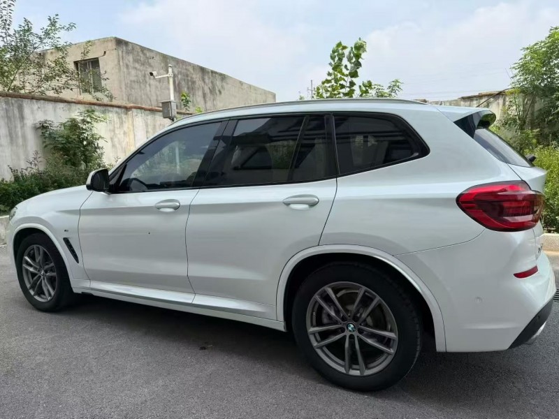 东营19年宝马X38