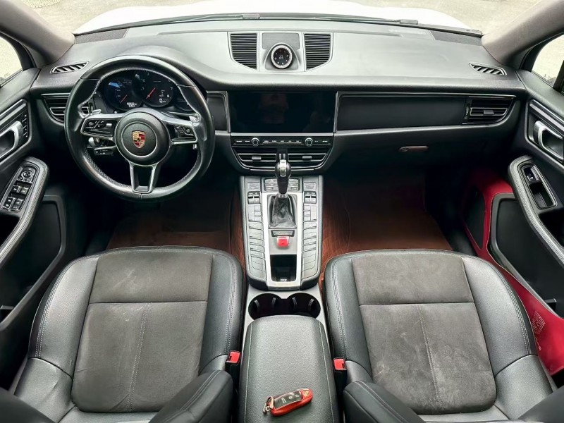 东营20年保时捷Macan6