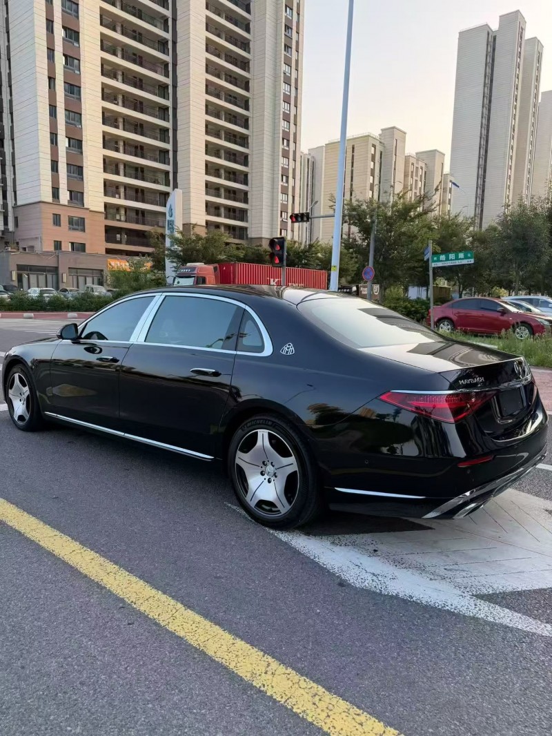 潍坊21年奔驰S8