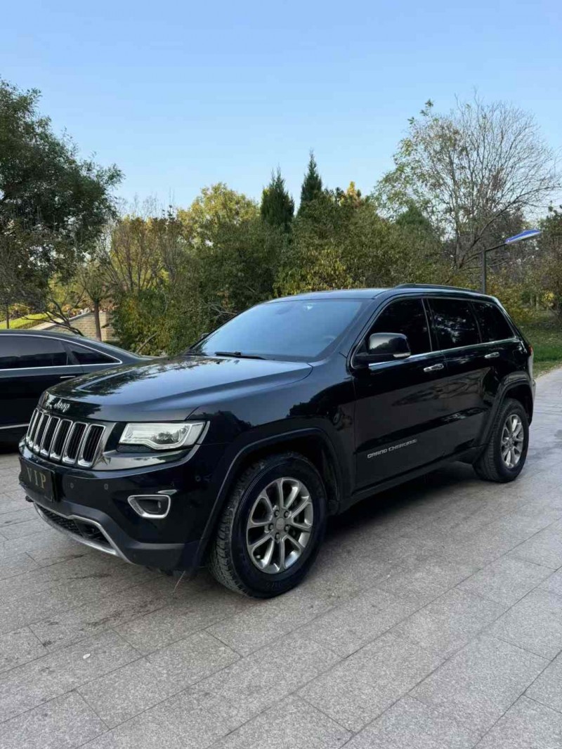 邢台14年Jeep大切诺基2