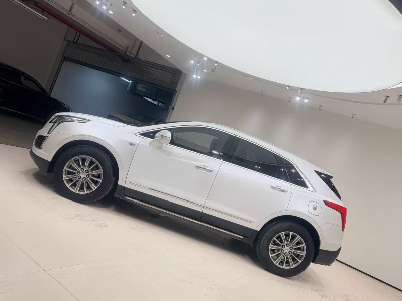 成都18年凯迪拉克XT53