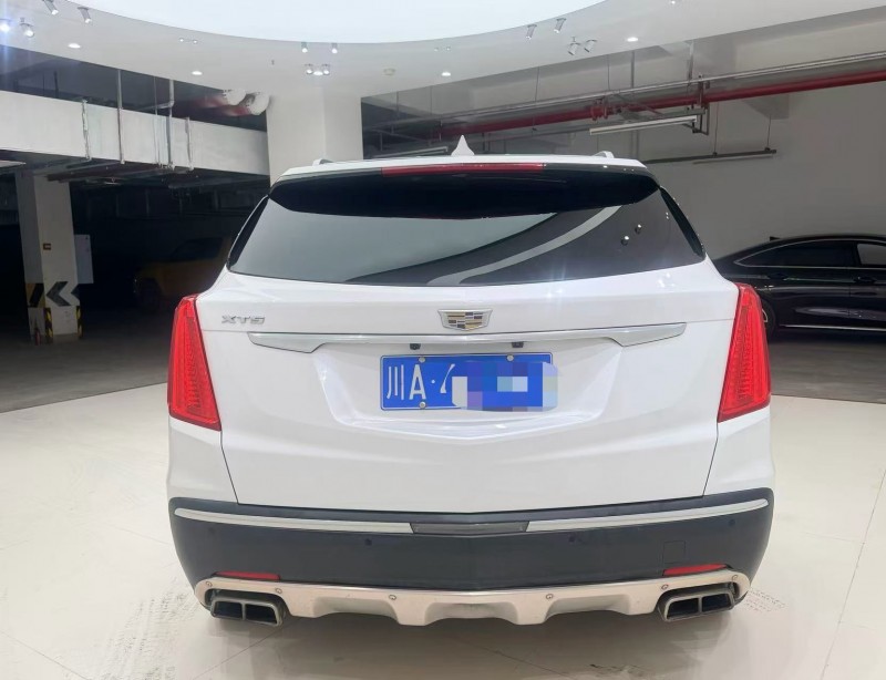 成都18年凯迪拉克XT56
