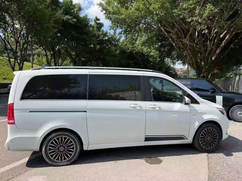 重庆18年奔驰V3