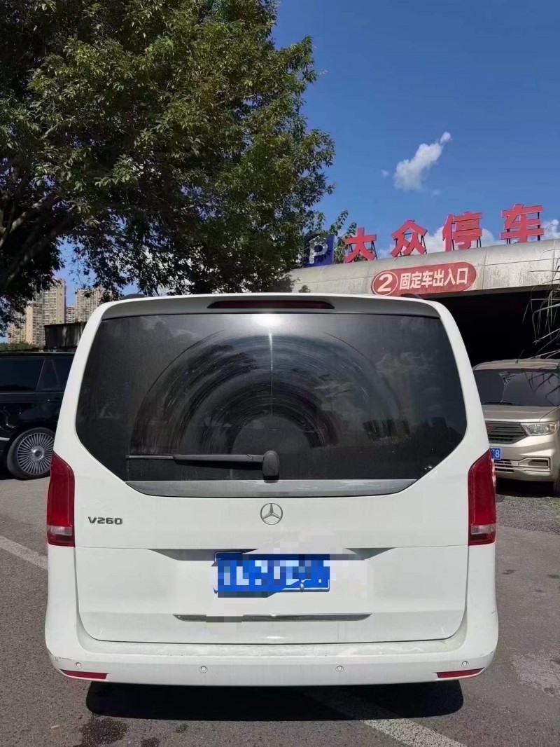 重庆18年奔驰V9