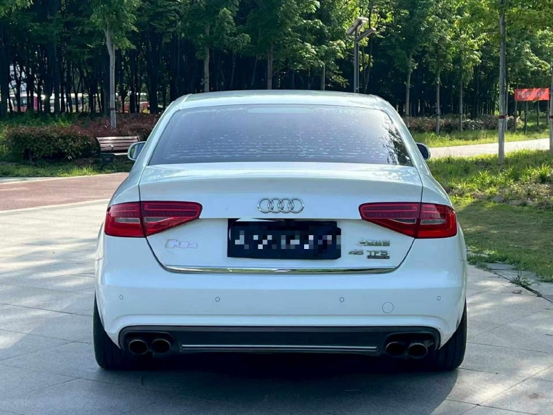 郑州15年奥迪A4L8