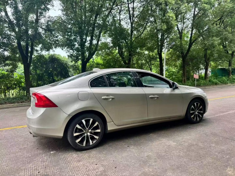 南昌20年沃尔沃S60L9