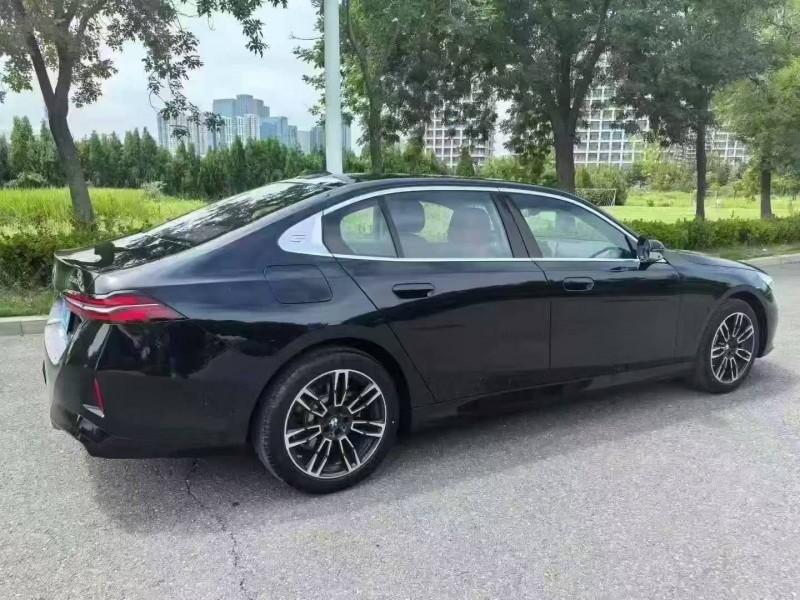 东营26年宝马5系8
