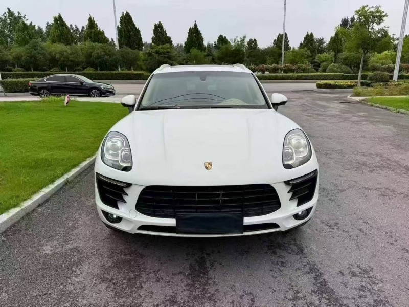 东营15年保时捷Macan1