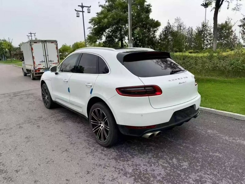东营15年保时捷Macan8
