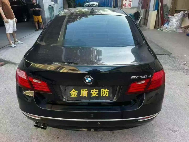 潍坊16年宝马5系9