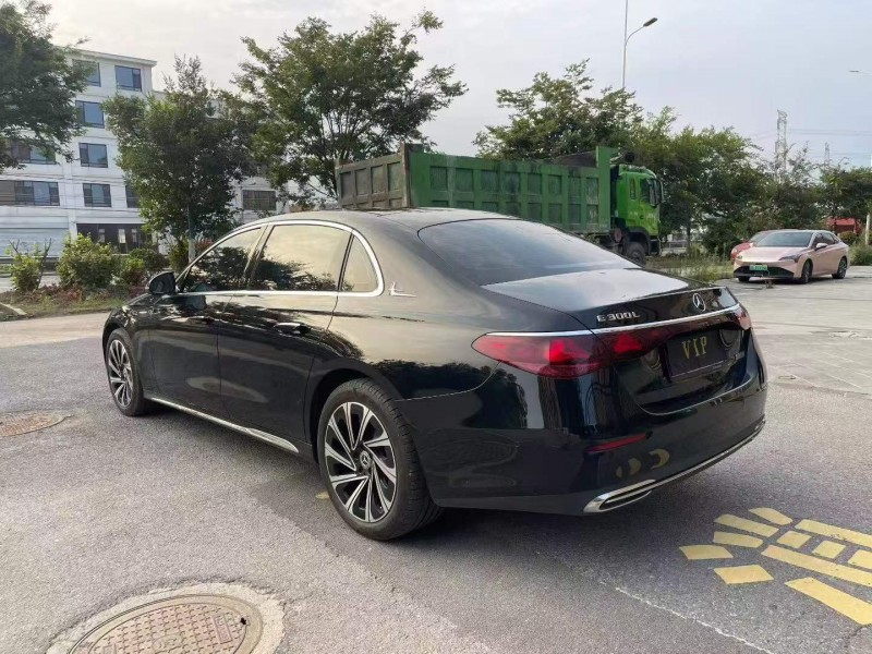 徐州25年奔驰E8