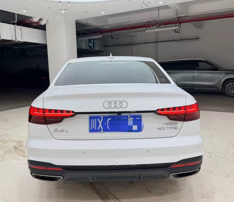 成都25年奥迪A4L9