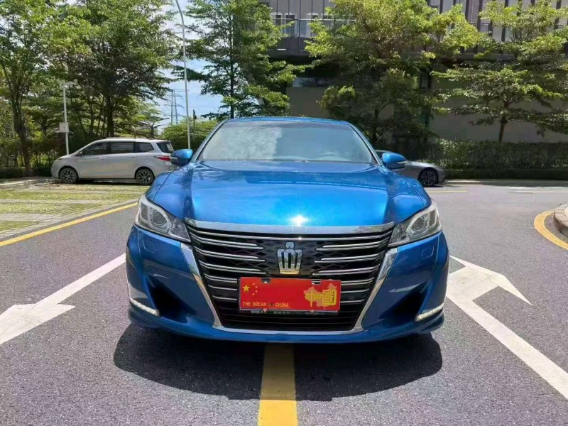 广州17年丰田皇冠1