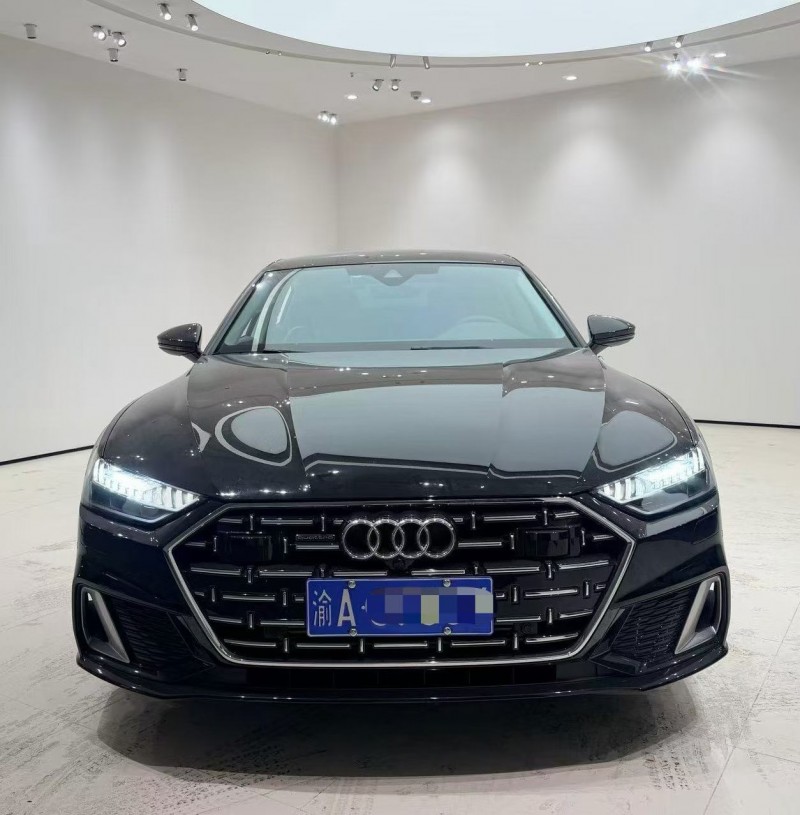 成都25年奥迪A7L1