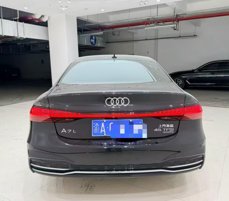 成都25年奥迪A7L9