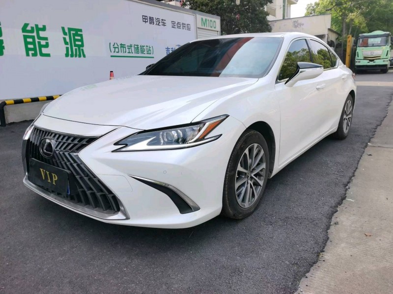 襄阳23年雷克萨斯ES2