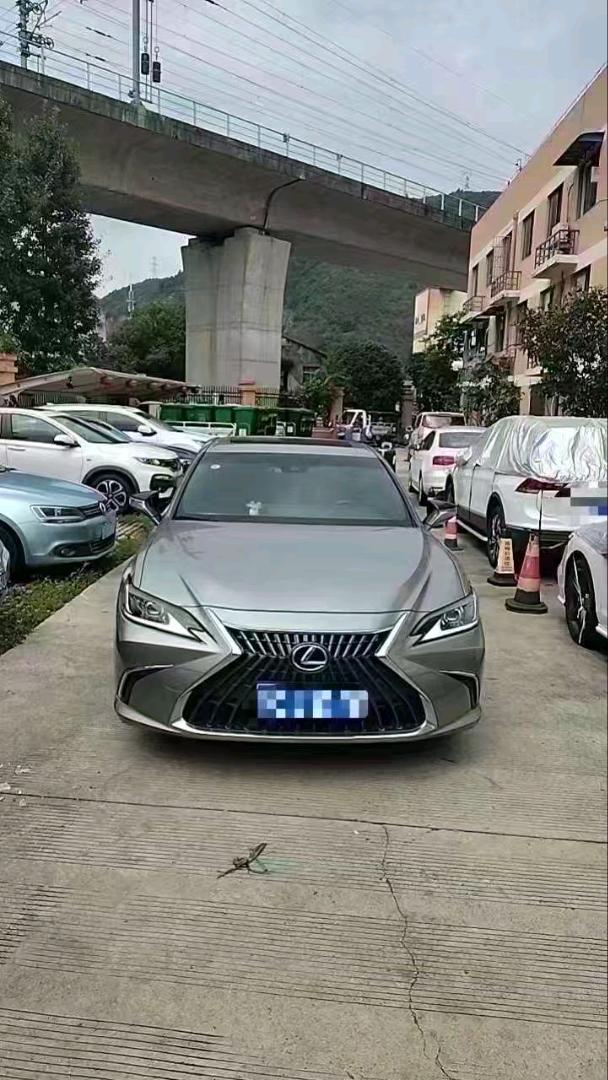 连云港23年雷克萨斯ES1