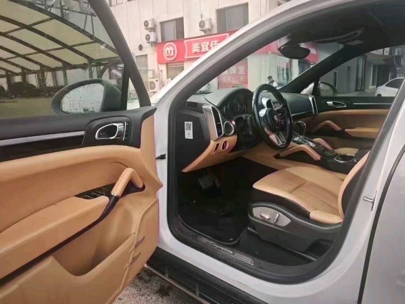 台州15年保时捷卡宴5