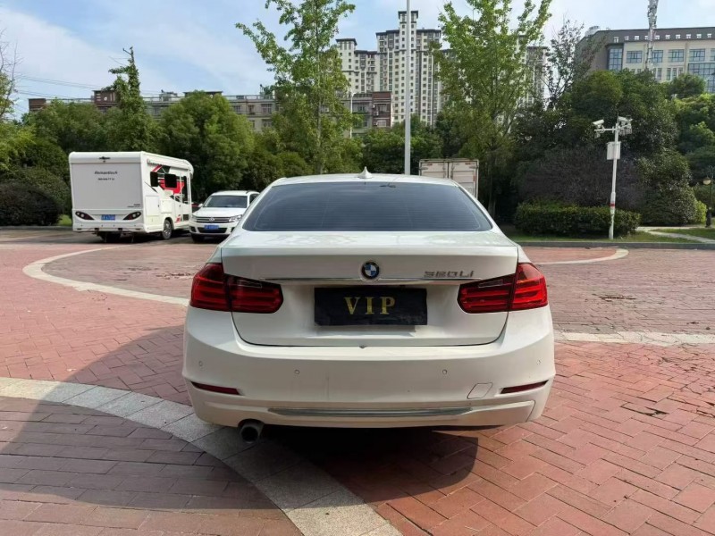 襄阳14年宝马3系9