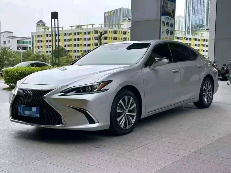 广州19年雷克萨斯ES2