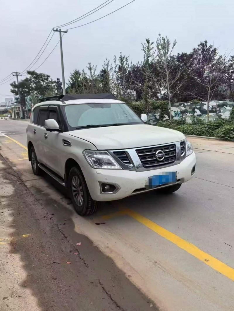 延安19年日产途乐3