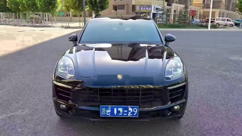 唐山15年保时捷Macan1